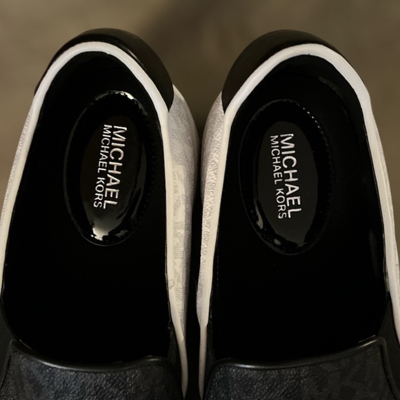Michael KORS BRENDEN Black/White with SILVER LOGO Plate Slip On Sneakers - Picture 3 of 5